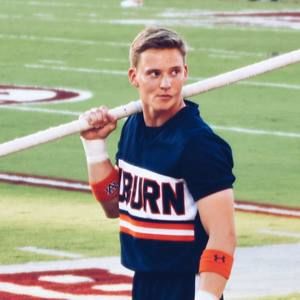 Meet your Posher, Derek